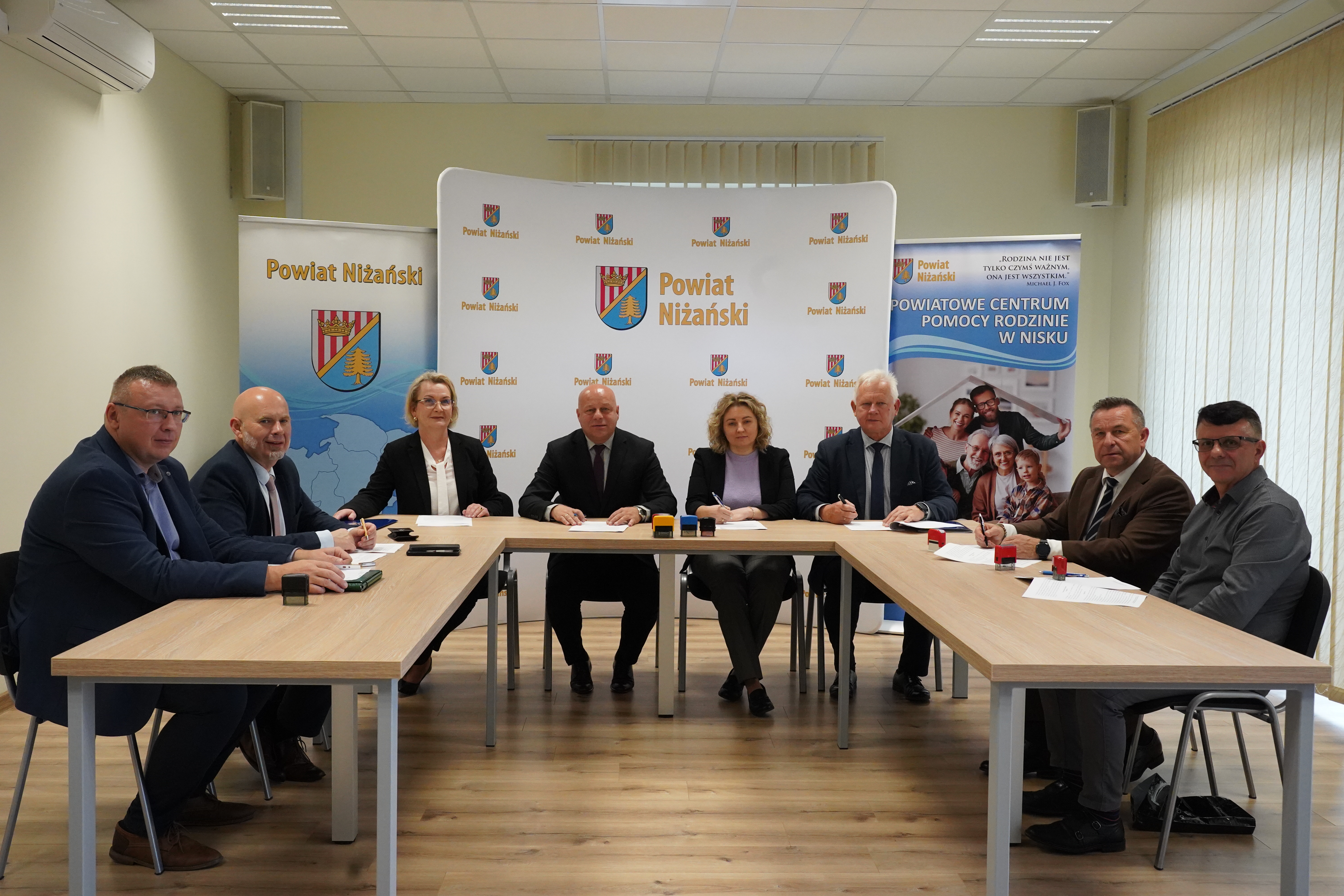Dofinansowanie z PFRON na poprawę dostępności budynku Urzędu Gminy Jeżowe