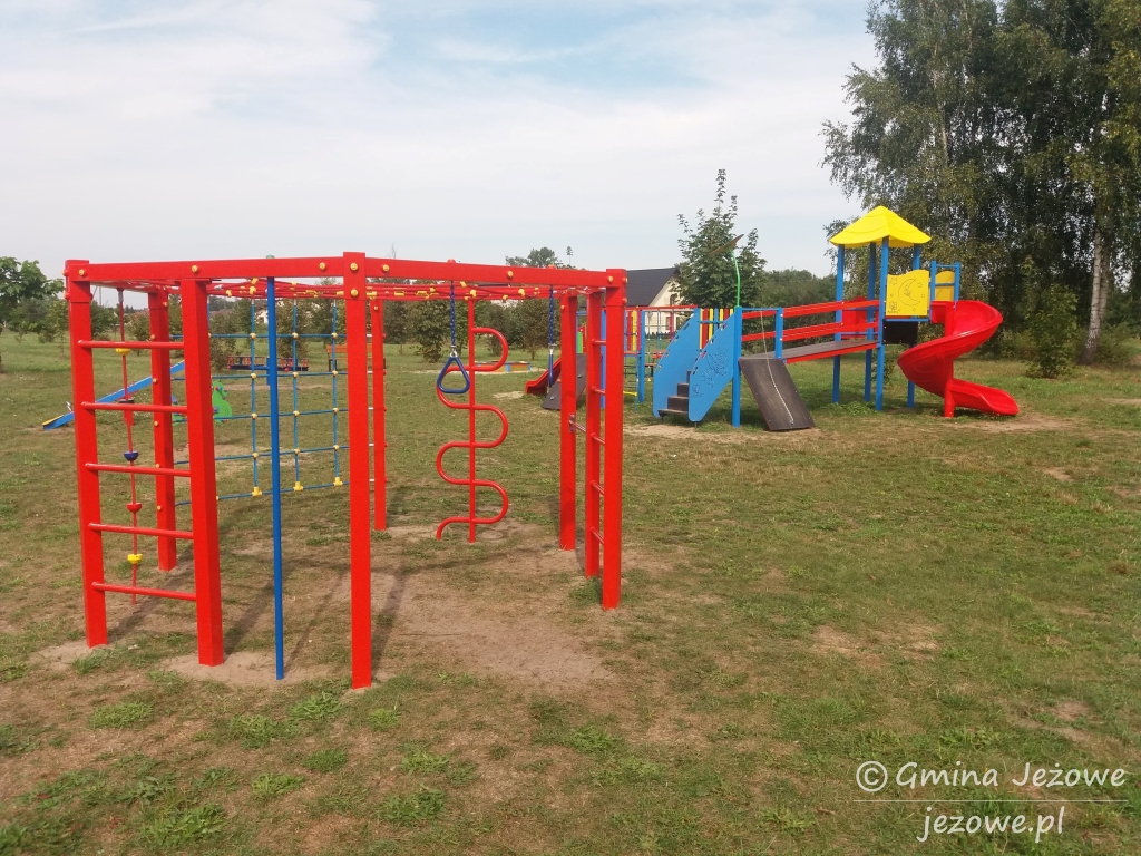 Nowy plac zabaw na Zanawsiu