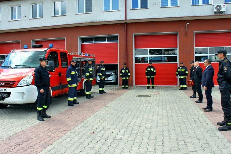 Przekazanie samochodu ratowniczo-gaśniczego dla OSP Jeżowe