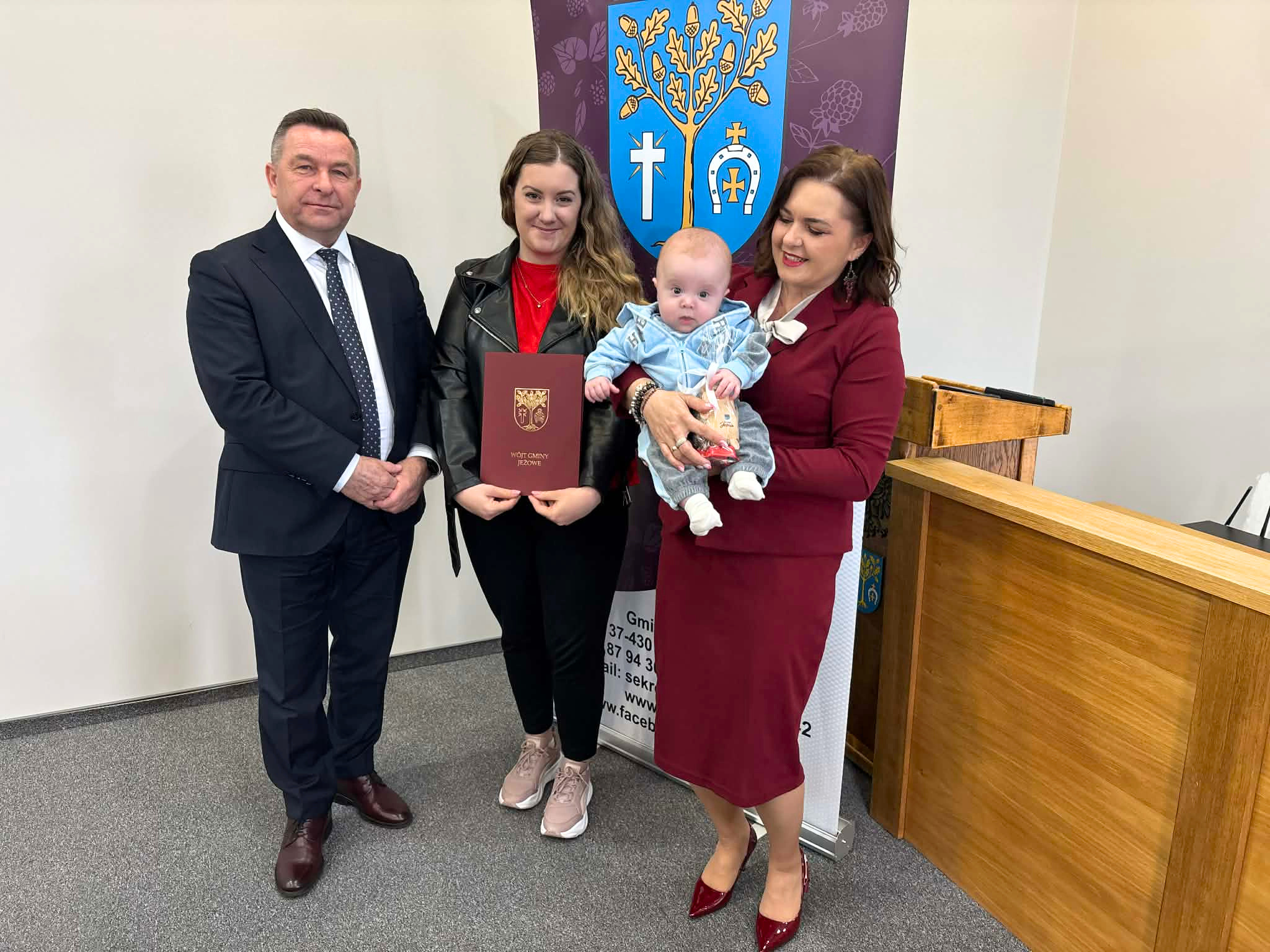Witamy najmłodszych mieszkańców Gminy Jeżowe – uroczyste wręczenie świadczeń