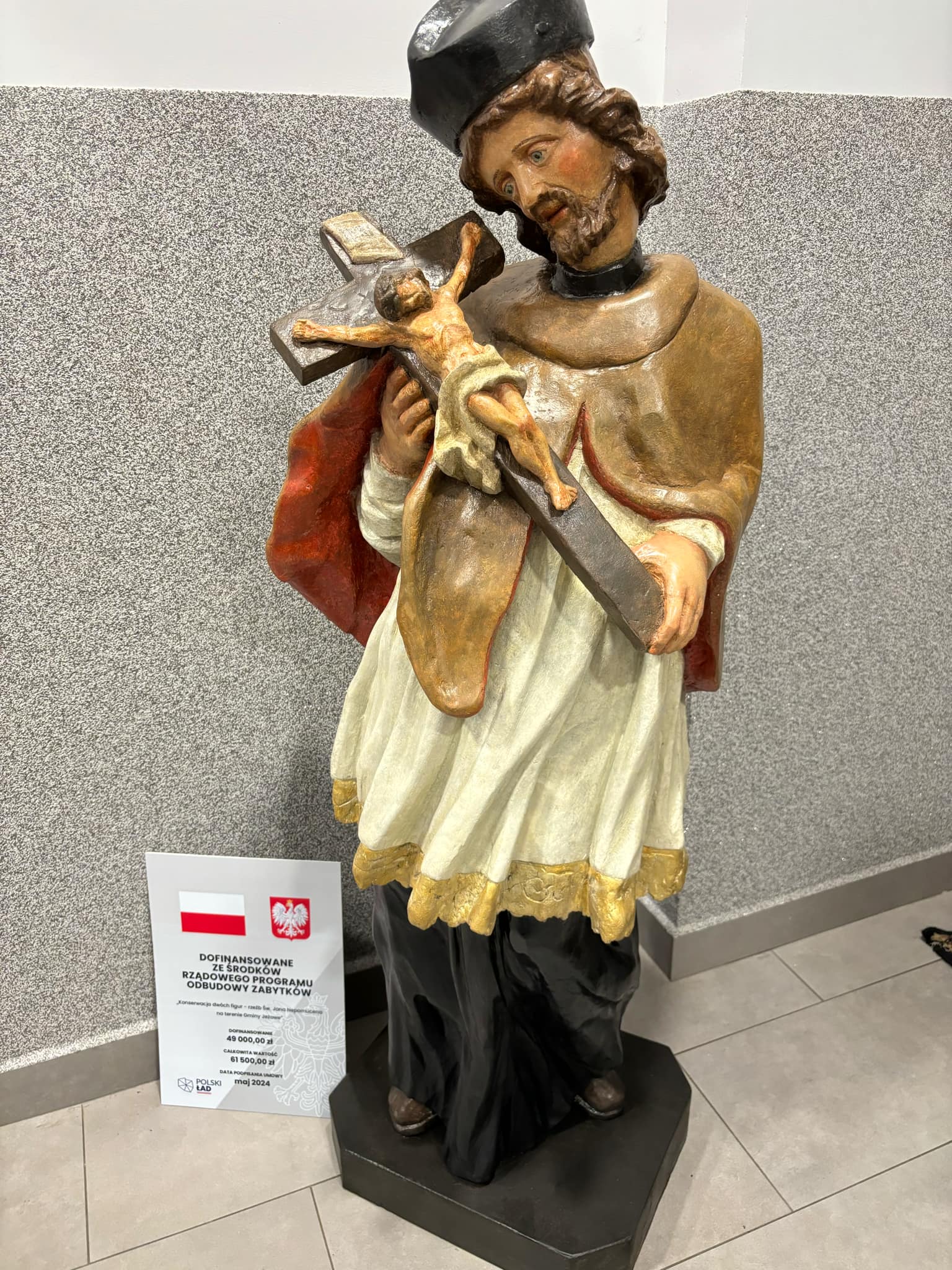 Zakończono konserwację dwóch rzeźb Św. Jana Nepomucena